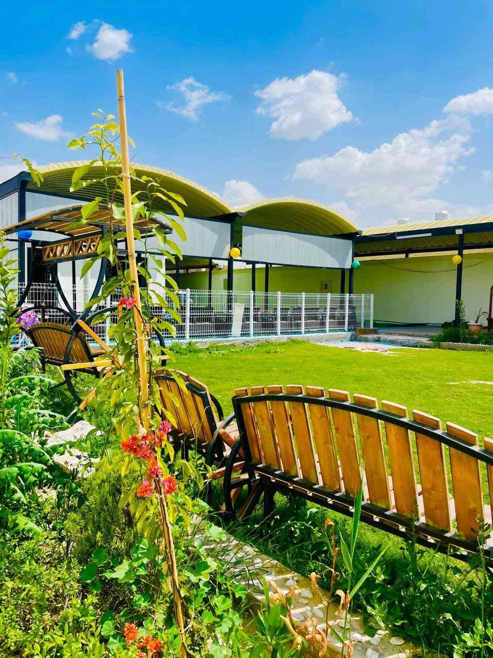 🌿 مزرعة ليال للتأجير 🌿
البوعيثة
استمتعوا بأجمل الأوقات وسط الطبيعة والهدوء 🌳✨
جلسات مريحة • مساحات خضراء واسعة • أجواء عائلية مميزة
مناسبة للمناسبات والتجمعات العائلية.
📞 للحجز والاستفسار مراسلتنا على الصفحة
***********
أهلًا وسهلًا بكم في مزرعة ليال 💚
