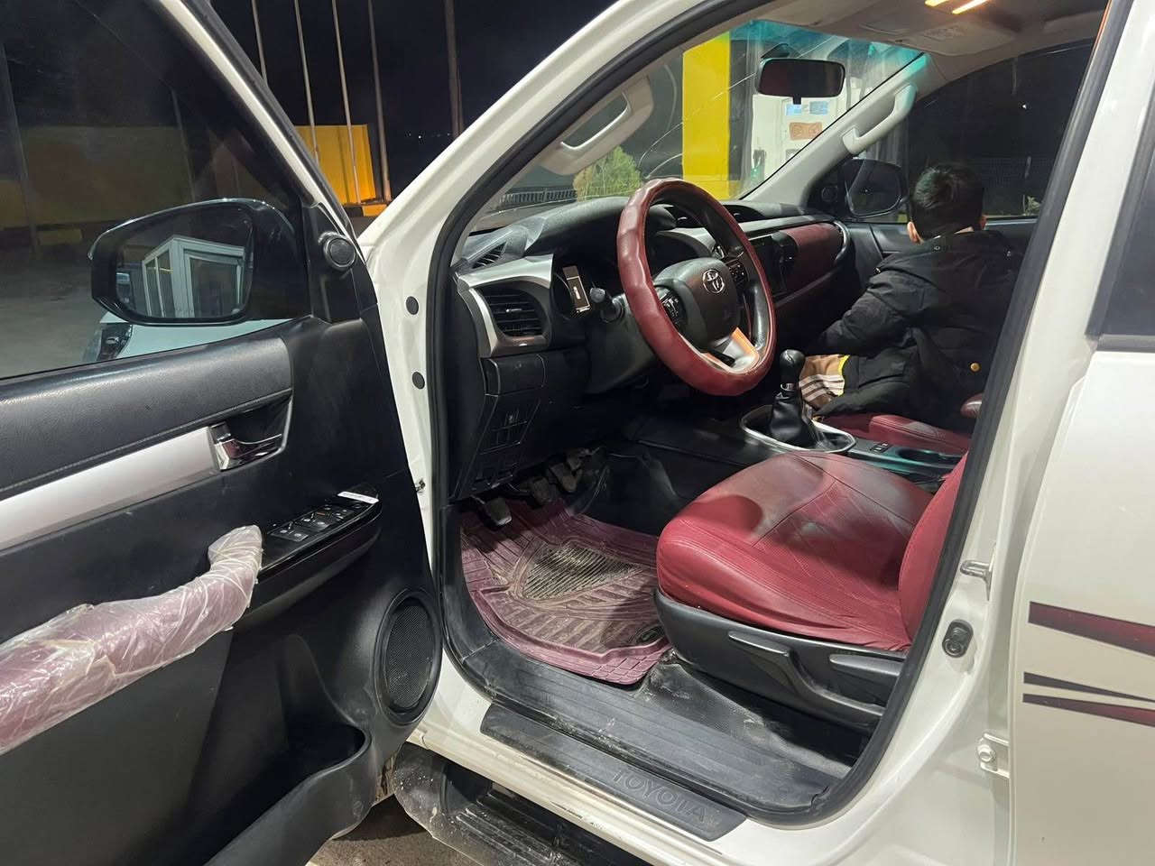 تويوتا هايلوكس 2017 بي دعم و سبخ كلك باقش كير عادي كير و مكينه شه رت 200 كم ريفه جويه موصفات GLX رقم دهوك شرط تحويل كلك باقش سعر 229$ مجال كيم زاخو يه
واتساب *********** زاخو, دهوك
