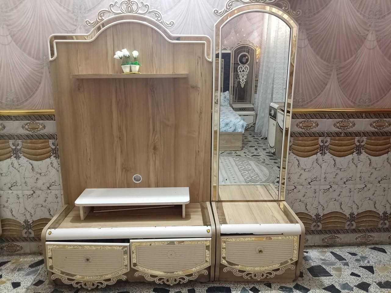 سلام عليكم غرفه نوم البيع تركي
غرفه يرادلهة تعديل
مكاني بغداد المدينه 
***********
