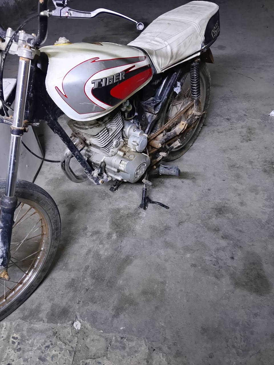 سلام عليكم ادوات السعر 200مكاني خمسه ميل
***********
