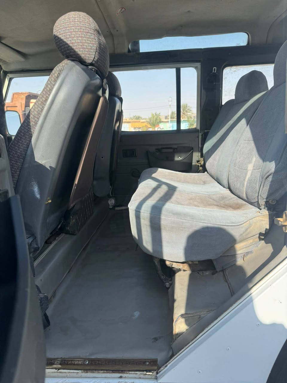 السلام عليكم
للبيع لاندروفر.
موديل:85 محدث 2002
السياره جاهزه صدر جيد، محرك جيد، كير جيد، اكسلات جيد،
مكان السياره: الانبار_ هيت
رقم بغداد تحويل ثاني يوم
السعر: 90 بيها مجال
رقم الهاتف : ***********
