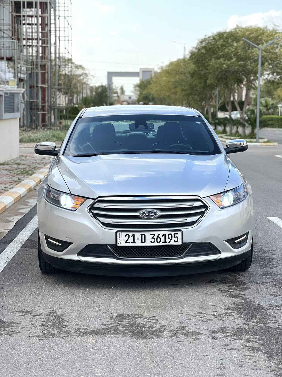 السلام عليكم للبيع فقط
فورد تورس 2017 امريكي بجم كبس
#السعر ( 117 ) $ ورقه
فول الفول عدا اسلايت لمتدد
للاتصال ***********
بيه جاملخ صبغ فقط
والسونار مرفقه
 مواصفات لمتدد 
محرك V6 ممفتوح
دواخل جديد 
كشنات جلد 
كشنات كهرباء 
حجم محرك 3500 
كير محرك بشرط
وثبيت سرعه
لايتات زنون
تحكمات استيرن
تبريد لمس 
شفتات استيرن 
شاشه جبير كار بلي
صدر امامي خلفي جديد
طخم تايرات جديده
شرط تحويل و غرامه 
رقم سليمانيه جديد
 سنويه لحد 2028
عنوان ديالي خانقين
