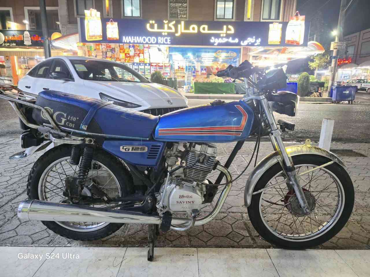 للبيع متور سافين خمسة كير
محرك طلقة شرط العزم كهرباء سلف كامل شغال 
موديل 2023 صوت حلو سعر 400 الف وفي مجال 
منفيس موجود للتواصل ***********
