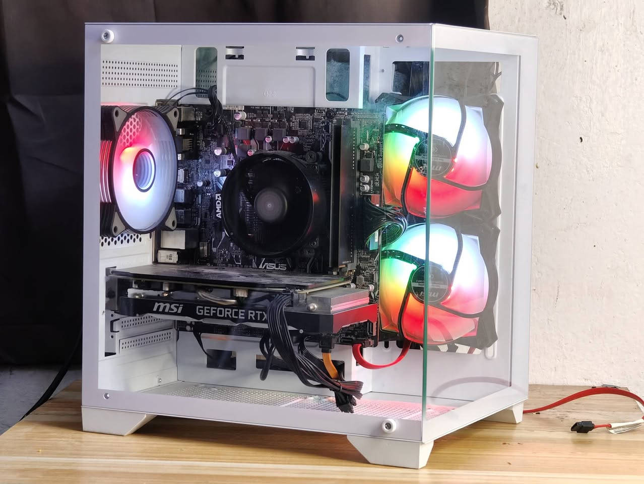 السلام عليكم 
تجميعة للبيع بمواصفات قوية وشكل مرتب مع ضمان حقيقي 🌟
💠GPU: Nvidia RTX 2060 6G MSI
غير مفتوح ولا مبدل معجون على وضع الشركة
💠CPU: Ryzen 5 3500x 
💠Cooler: Stock Ryzen cooler
💠M.B:  Asus prime A320m k
💠RAM: 16GB ddr4 3200 T-Force
💠STRG: m.2 ssd 128GB + hdd 320GB
💠P.s: 650w Mass  80plus 
💠Case: Glass White case with 3xfan ARGB
WITH RGB Remont Control
ملاحظة البورد منافذ المراوح بيه عطلانات حطيت هب فانات فمراح تحتاجهن المنافذ لا هسه ولا بالمستقبل
ضمان الحاسبة اسبوع والربط على UPS لحماية القطع
السعر 685 الف دينار كيس فقط بدون ملحقات 

تتوفر ملحقات بسعر جدا مناسب

📍الموقع بغداد مدينة الصدر قطاع 23
🚚 يوجد توصيل لجميع محافظات العراق 🇮🇶 
 هـ ***********  📞
