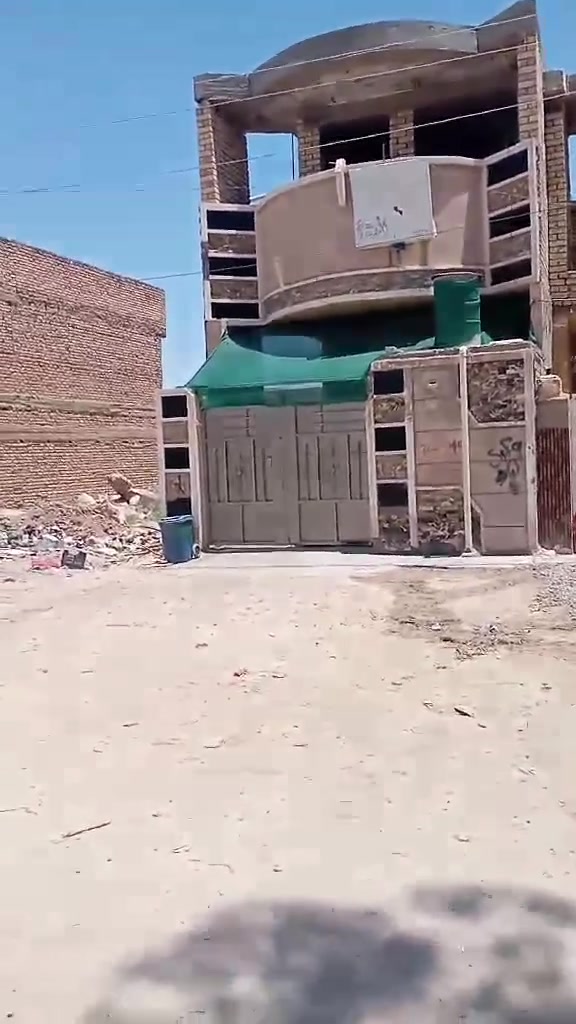 سلام عليكم بيت للبيع100م في منطقه الف لبيت حلو وموقعه ممتاز ولي حاب تفاصيل أزيد يجي يشوفه لو خاص السعر 67 وبي مجال *********** يوجد وتساب // معلومه ألا أكو مراوس يم سوك السوداني هم مقبول
