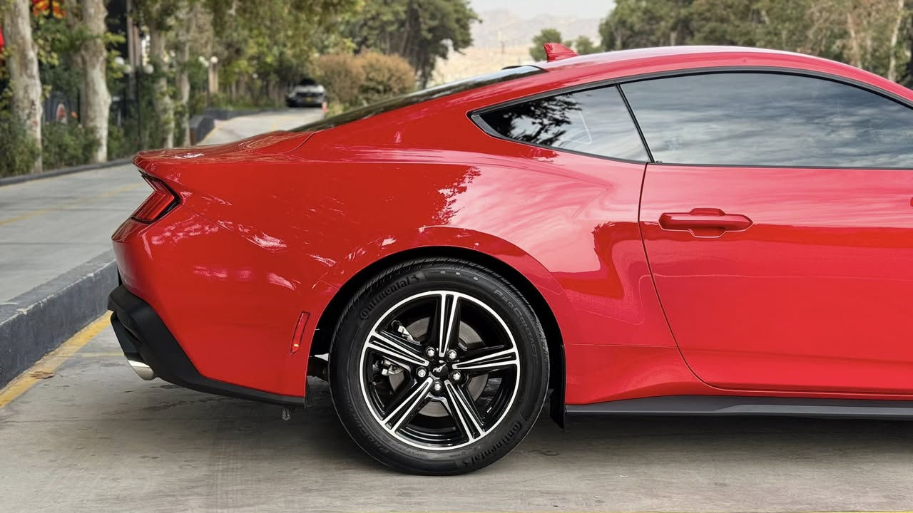 Ford mustang 2024 
السيارة بيها ٢ قطعة صبغ باب و جملغ الارباك مال دكمة طاك 
السيارة ماشية : 10000 mi
السعر :26.500$  
الهاتف : ***********
