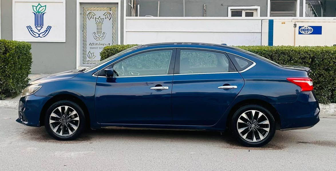 السلام عليكم 
نيسان سنترا SV 2018 وارد امريكي
رقم سليمانية 
حجم المحرك : 4 سلندر 1800 
الضرر : امامي صبغ جاملغات ثنين وبنيد وهلال جاملغ خلفي بدون دواخل 
ايرباك دركه طاك ومصلح سستم
مواصفات .. 
بصمه تشغيل وابواب 
شاشه - كامره خلفيه  - تحكمات ستيرن 
ويل كب 
تبريد وحداديه وصدر وتخم تاير نضيف 
كير ومحرك مكفول سياره جاهزه 
السعر 105 وبيهة مجال بسيط
مكان السيارة بغداد العامرية
*********** بغداد, العراق
