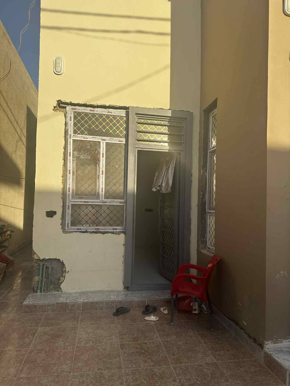 سلام عليكم بيت للبيع في مجمع الفردوس السكني 200متر طابق واحد 
***********
