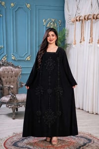 كشمير ايطالي • سواد فاحم • مقاسات ٢x-٥x