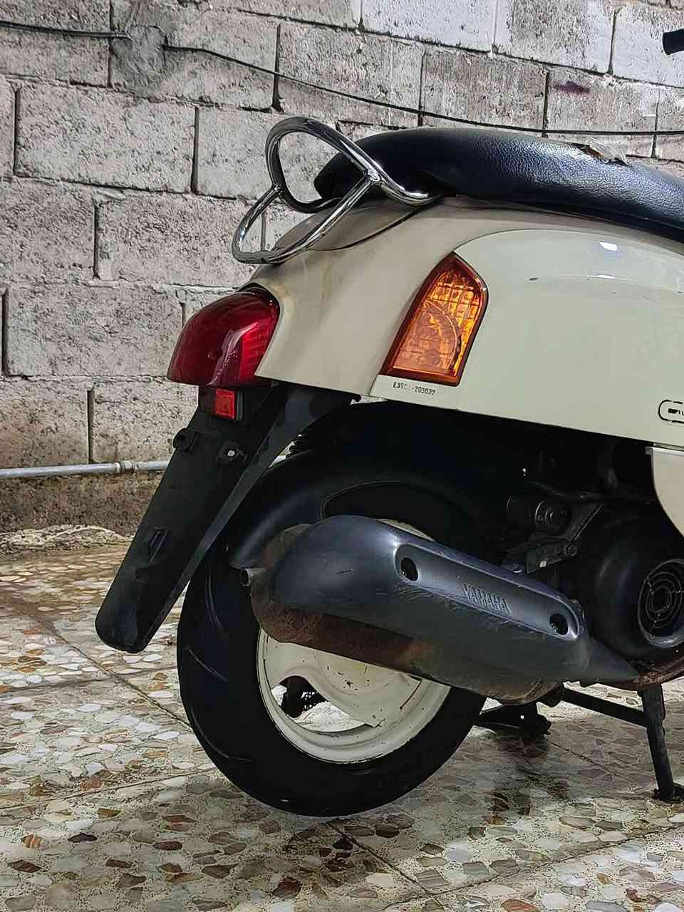 السلام عليكم 
بوليس للبيع دراجه نضيفه مكفولة 
مكينه بلادي ممفتوحه كلشي بلادي
داخل كريمي مميز سعر 750 تواصل موجود واتساب 
***********
