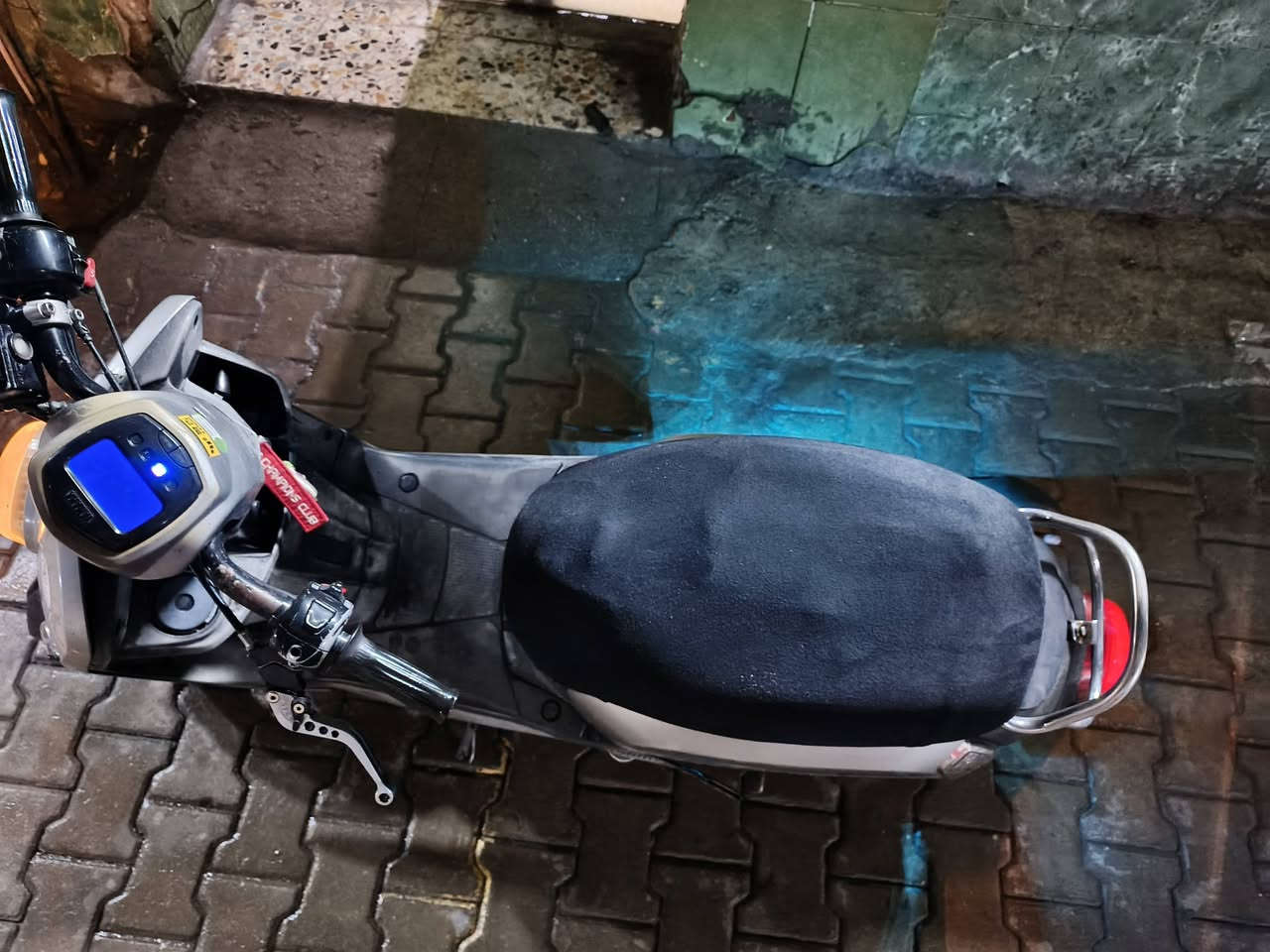 دراجه بوليس نوزل للبيع🛵
المكان الحرية دباش📍
الدرجة بيه نواقص بسيطه 
واتساب ***********
