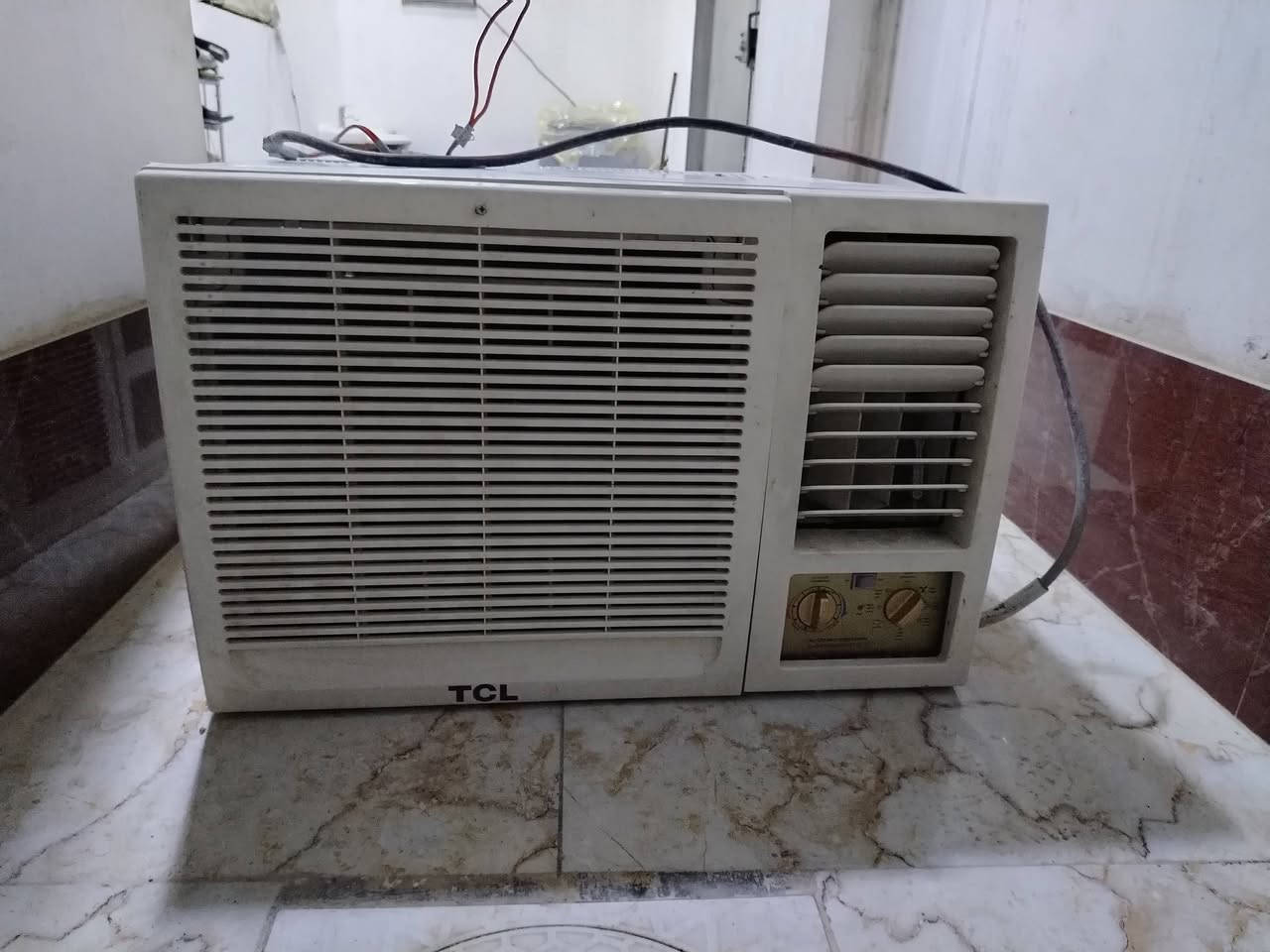 سلام عليكم مكيف للبيع نقصه فقط غاز شراي يتصل *********** جديد والله قفل قفل 125
