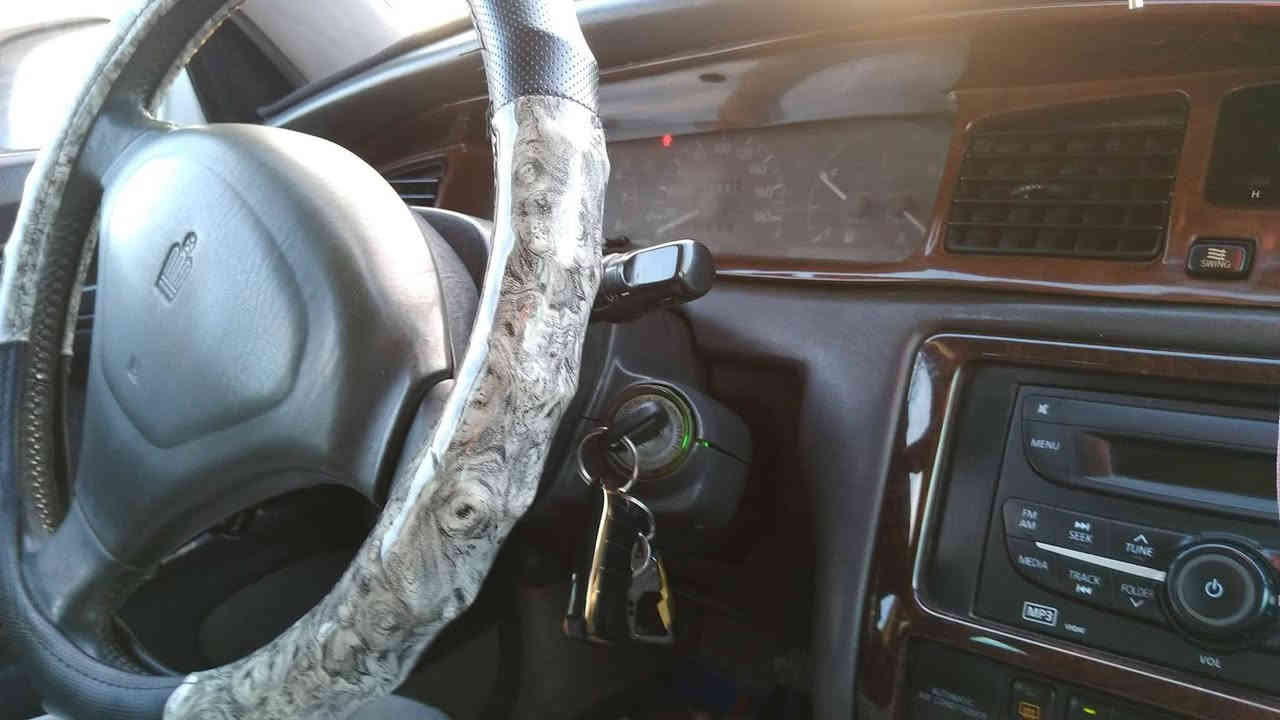 السلام عليكم 

بطه منفصل الون لؤلؤي
 موديل 93 مكفوله كص او نقل والعيب الشرعي 
سياره جاهزه من كل شي 
تخم تاير قبل 10ايام شاده
 كير محرك 3000 ديلكو  مكفول
 كهربائيات كله شغاله تبريد بس راديتر جاهز 
سنتر لوك ريمونت غرفه جديده 
سياره مال جناي
 رقم بصره انكليزي دولي سنويه صادره بشهر العاشر تنتهي سنة 2030 
السماوه ***********
السعر 58 او بيها مجال
