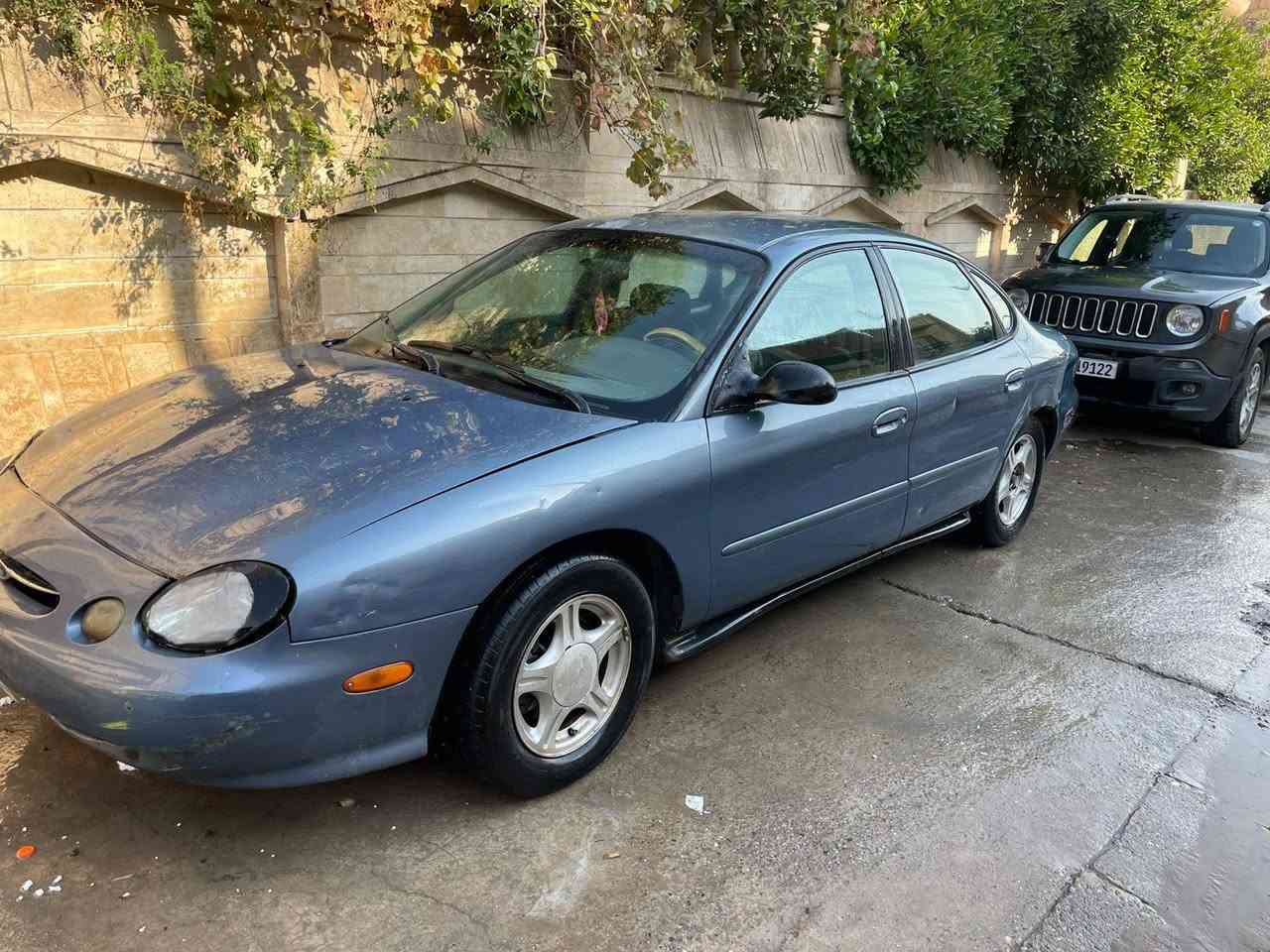 للبيع فورد موديل ١٩٩٩السعر ١٤ وبيها مجال ***********السيارة الكير قيم البيع فحم كوبون بانزين
