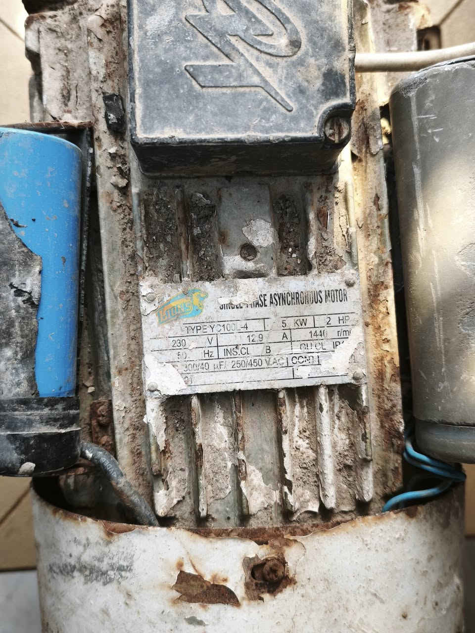 سلام عليكم ماطور للبيع مكاني واسط الزبديه ماعرف كم حصان ***********
