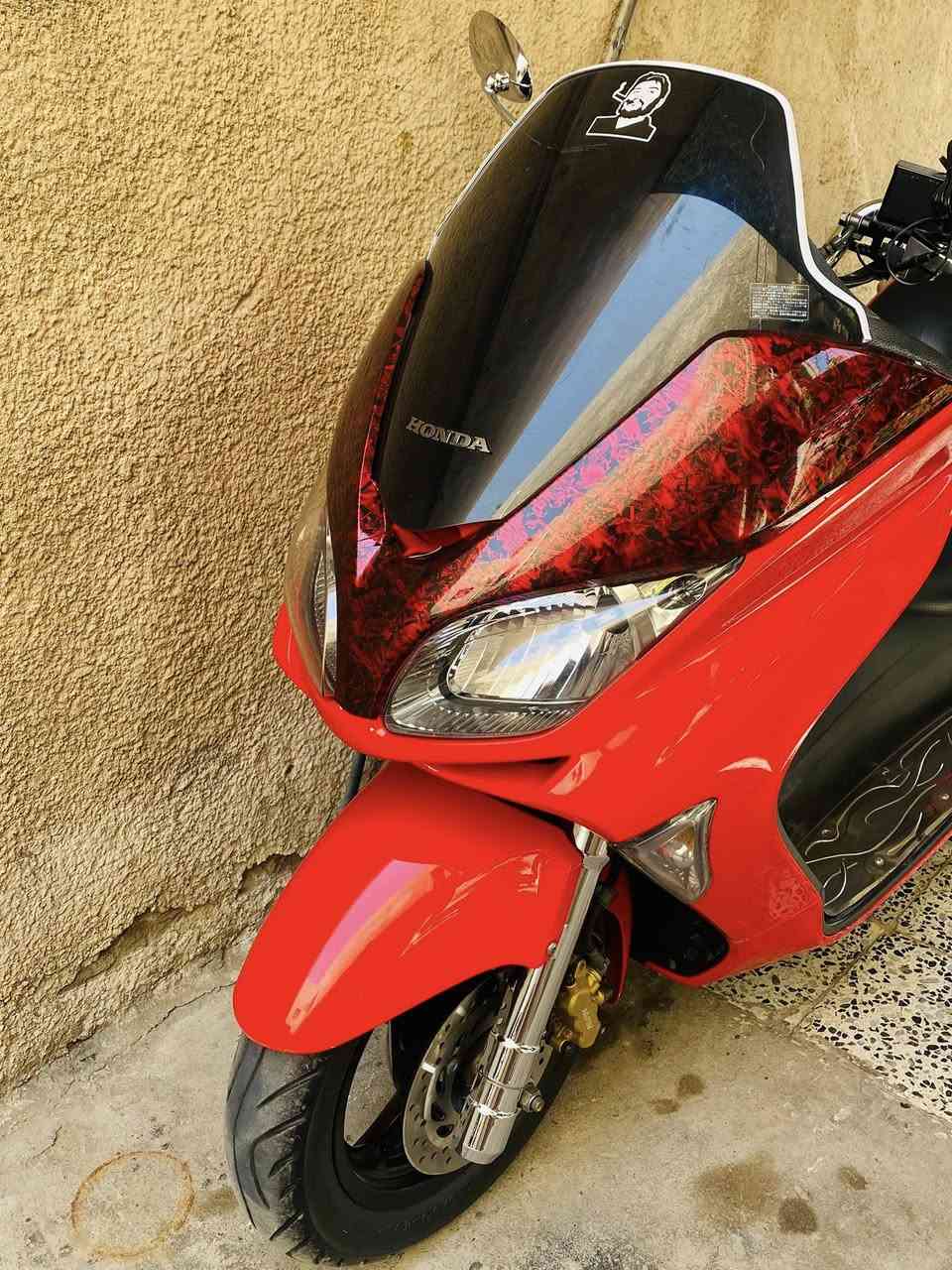 السلام عليكم فورزه 0/9
ماكو داعي احجي تفاصيلها الصوره كدامك وهيه تحكم
المكان  بغداد حي المعلمين الامين 
رايدها ب 14 وبيها مجال
الاتصال على الرقم ***********
