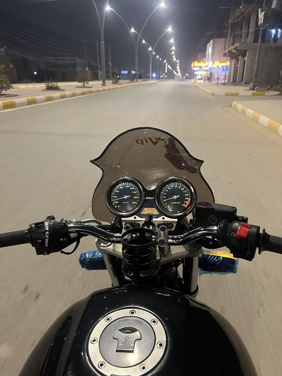 سلام عليكم سيبي CB4 للبيع هايبر فتك 16 ولف الدراجه كفاله عامه محرك كير من كلشي كهربائيات تاريها ناعم وبعد احلى من الصور تقفل سرعه 120،وعادي تنفتح سرعتها الدراجة ما مسجله ولا مكمركه سعر 16 ونص وبيها مجال شي قليل ترهم مراوس حسب القناعه  الله عليكم المو شراي لا يراسل ويكوم يسئل مكان لانبار الرمادي رقمي *********** فقط وتساب بي متواجد خاص
