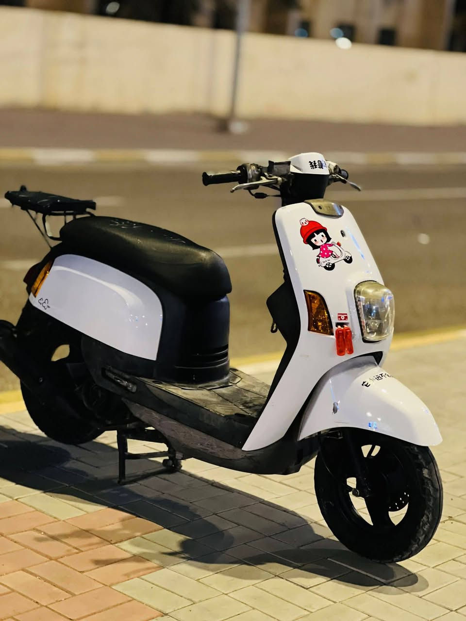 ماكس بوليس رمبة ما مفتوحه كلها بلادية وما بيها نقص ممخلي عليها سبانه كفراتها البلادية موجوات بس هذني للجمالية  ب٨٠٠ وبيها مجال
***********
