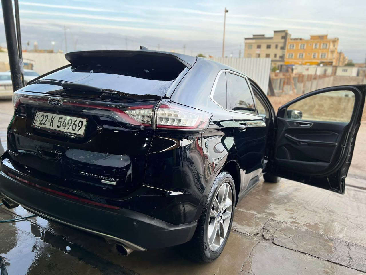 فؤرد ئيدج مؤديل ٢٠١٧ مواسةفات تيتانيؤم فول فول بي پانؤراما كوشن جلد و خةزن و كارةباي شاشة گةورة و كاميرة و رادار بةسمة سندوق شةفت ويل گةورة تةحديد سورعة زؤر مواسةفاتي دي گير مةكينة كارةباي بةسةرت 5 پارچةي سبوغة بي ژؤري بي ئيرباگ بةشةرت پارچةكان تةنيشتيتي پيش كةپس  سةنةوي نوي سعري ١١٣ معامةلةكي كةم گؤرينةوةش دةكةم بة دلم بي *********** أربيل, العراق
