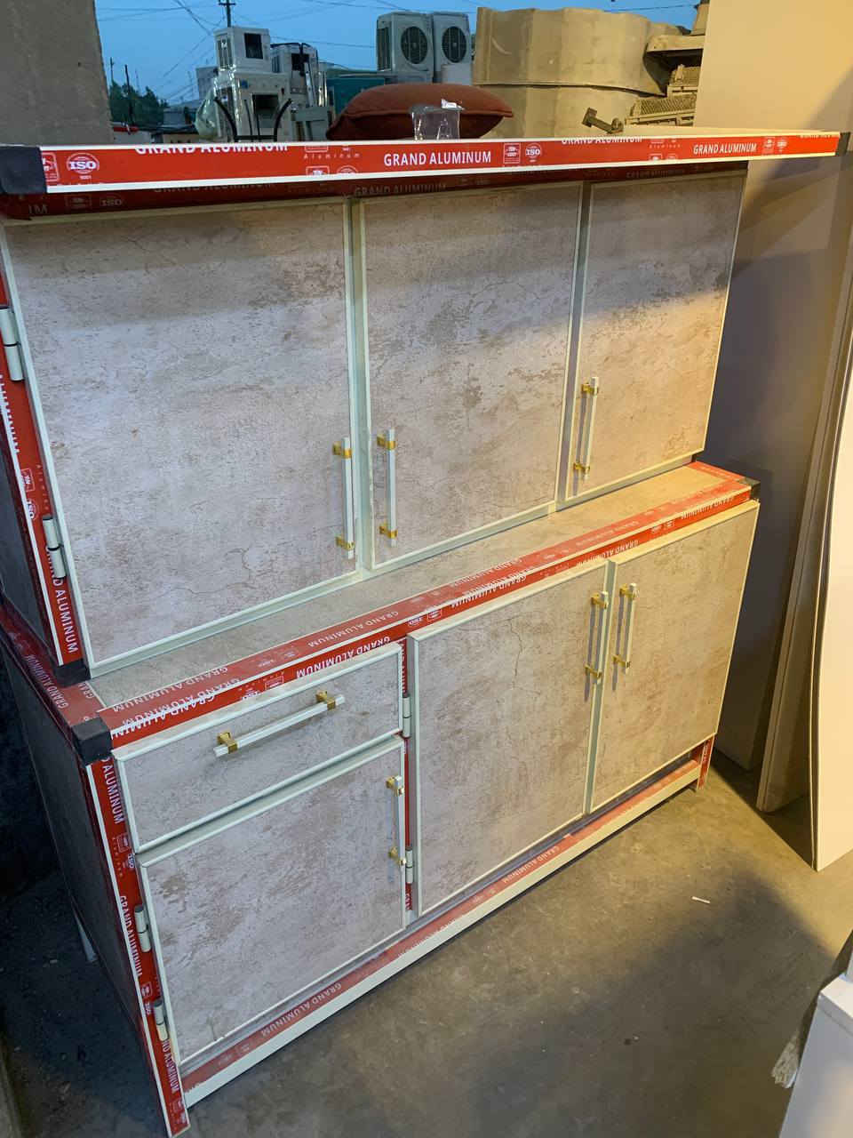 سلام عليكم يوجد تفصال حسب القياس الي يحب يتفضل خاص


**إذا كنت صاحب هذا الإعلان وتريد حذفه لأي سبب، رجاءا أرسل رسالة إلى الدعم الفني**