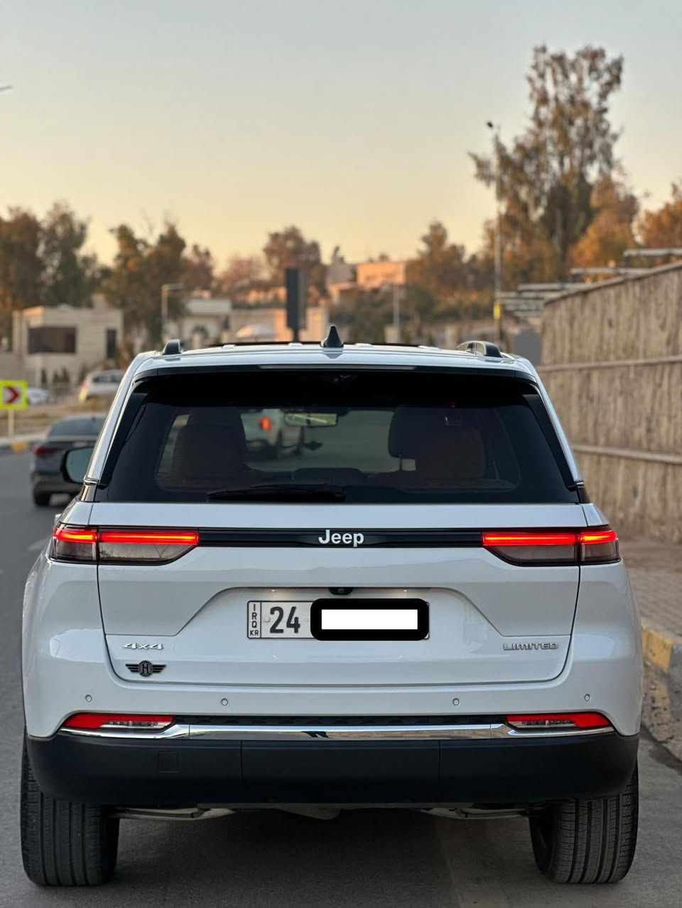 السلام عليكم رمضان كريم
نبلش وياكم بعروض العيد
جيب لمتدد بلص
وكالة هارلم 
موديل ٢٤ 
رقم دهوك 
سنويه جديد 
هزه جديد
شرط التحويل 
بعدها بالضمان 
ثلاث سنوات او ٦٠ الف كيلو 
ماشيه ١٦ الف كيلو متر 
.
السياره بوضع الشركه مكفوله كفاله عامه من كل النواحي 
.
المواصفات 
لمتدد بلص اعلى فئه
كشنات تدفئه تبريد امامي 
وخلفي تدفئه 
عداد ديجتال 
كامره خلفيه و إماميه 
خمس كامرات محيطيه
ستيرن تحكم كهرباء 
كشنات خزن 
رادار امامي 
داخل بيج 
فور ويل المرغوب 
دبلات 
بردات خلفيه 
بانوراما 
كشنات امامي كهرباء 
قطعتين تبريد 
كير ماوس 
شاشه كبيره 
العده مالتها بريحه الشركه 
.
الموقع الموصل حي نركال 
لمعرفه السعر الاتصال على الرقم 
***********
