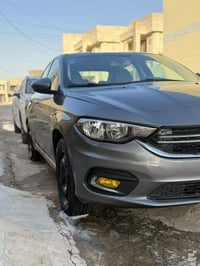 دوج نيون للبيع موديل ٢٠١٧ السعر ٦٥ وبيها مجال  رقم الهاتف ٠٧٧١٠١٩٤٨٤٩