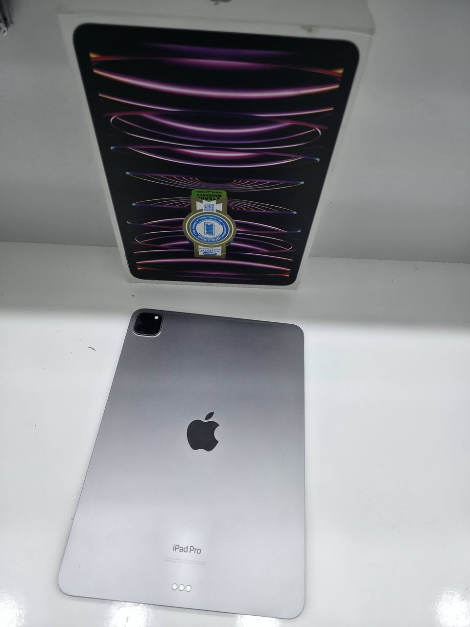 السلام عليكم 
ايباد برو M2 ذاكرة 256
نسبة البطارية 91
نظافته 100% 
غراضه وكارتونه وشاحنته كلهن موجودات
السعر 800 وبي مجال 
***********
وابيع بالقسط على Qi الرافدين للموظفين والمتقاعدين
مكاني ميسان العمارة مغربة مجمع سيد حسين العلاق
