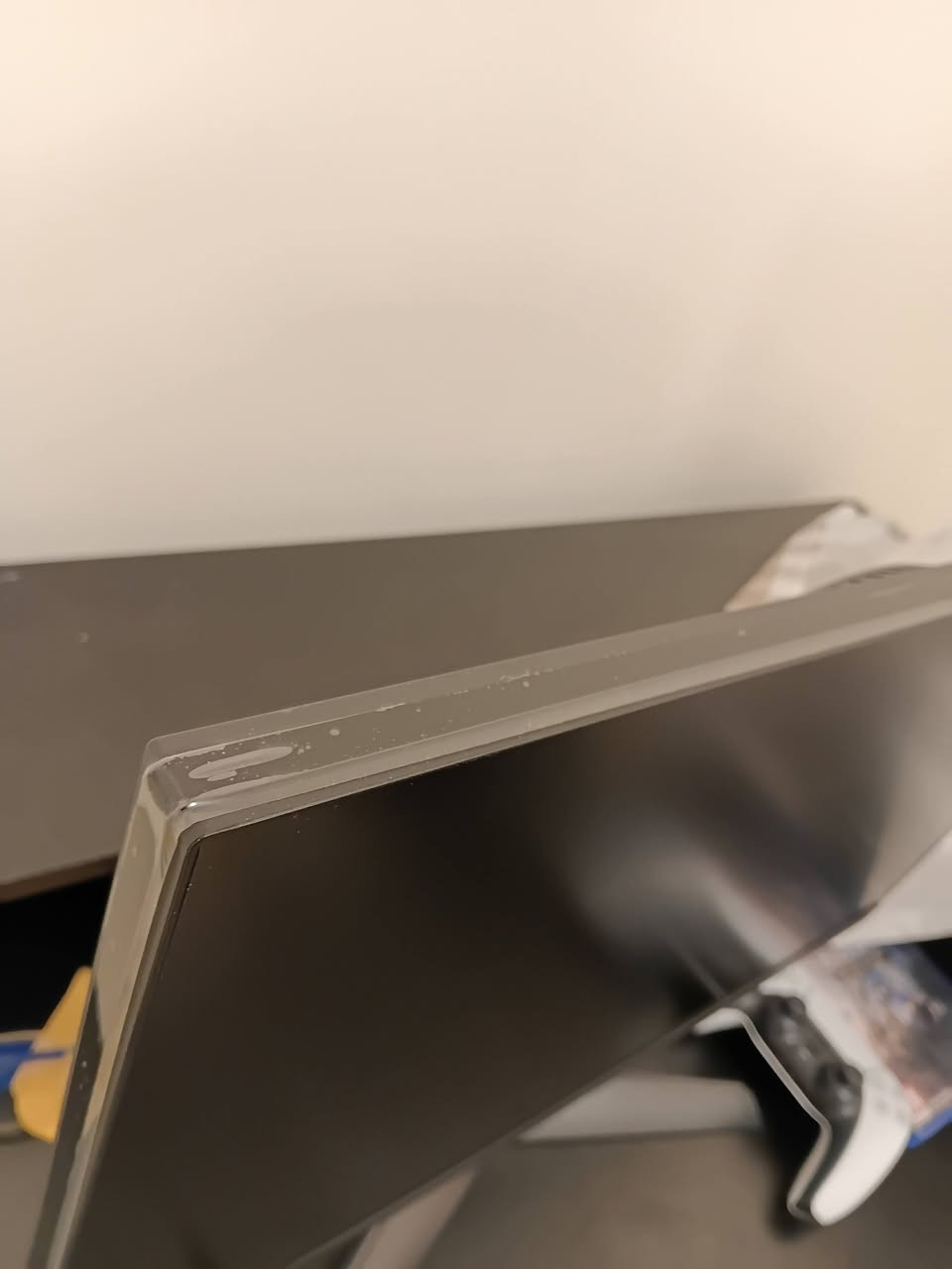السلام عليكم
حرفيا بعدها بلزكات جديد لوك انتاج 2025 
24 ips 1080p 180hz 1ms HDR 
بغداد شارع فلسطين *********** السعر 130 الف
