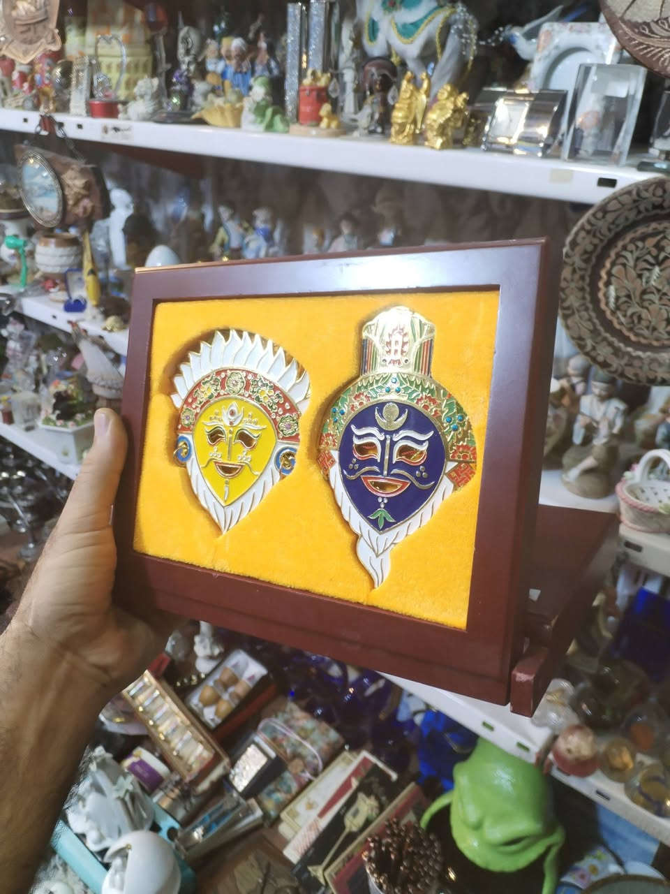 مجموعة مميزه ومتنوعة من اللوحات والتعليقات المجسمه من مناشئ عالميه اغلب القطع عمل يدوي قديم التفاصيل بالفيديو والصور 🌹 🌹


**إذا كنت صاحب هذا الإعلان وتريد حذفه لأي سبب، رجاءا أرسل رسالة إلى الدعم الفني**