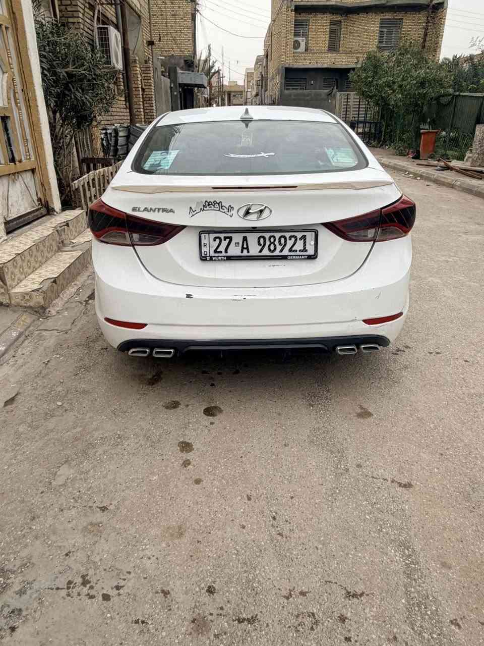 سلام عليكم
لانتره 2016 أمريكي 🇺🇸 
سياره  بيه 3قطع باب وجملغ وبندي 
مكينه 1800دوش مكينته جديده 
تخم تاير جديد 
سياره جاهز 
سعره 100 وبيه مجال 
ناصريه مركز /***********
