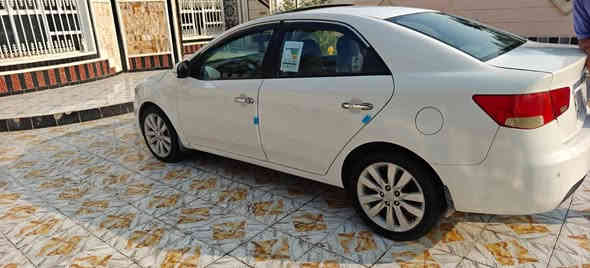 كيا سيراتو 2011 وارد خليجي فول مواصفات عده البصمه السياره بيه صبغ  غير مكفوله ابيع صبغ عام عام مكفوله من الكلبه ولحادث فقط بابين اليمنه  مضروبات او عندي فيديو لسياره موضح السياره شرط التحويل  مكينه كير حداديه كله بشرط السعر70هاتف***********
