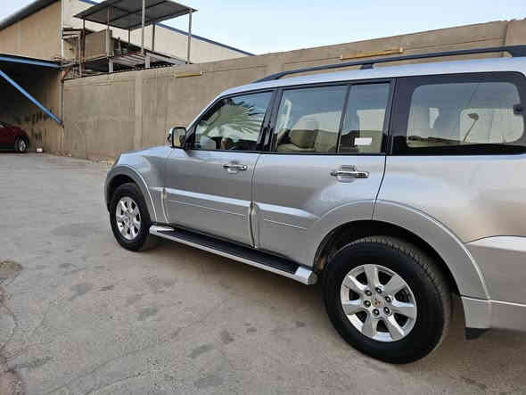 سلام عليكم
باجيرو خليجي كويتي وكاله مديل 2020 راس الارنب ماشيه 72   رقم بغداد الدولي الجديد باسمي محرك 6سلندر 3500 دفع رباعي فول تحكم استيرن دفع رباعي شاشه قلاب كامره خلفيه كامره اماميه مري شفط كشن كهربائي داخل مخمل اف وايت ثلاث قطع تبريد زراك لايت زنون عالي ناصي بلادي حساس خلفي لد نهاري برده صندوك خلفيه داخل مطعم صاج لون السياره سلفر السياره عل وضع الشركه كير محرك تبريد تخم تاير السياره جاهزه سويج عدد 2 ثلاجه بالجكمجه مانع انزاق ونحدار كروز سرعه مكاني بغداد سعر 220 بيه مجال رقمي ***********
