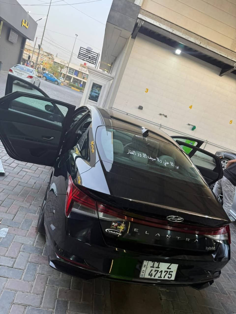 السلام عليكم 
سياره النترا للبيع رقم بغداد باسمي ضربه بلبنيد والباقي كفاله عامه والسعر مناسب للاسفسار الاتصال ع الرقم
***********
