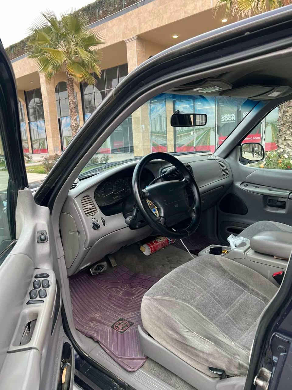 سەرەتا بەناوی خوای گەورە
فۆرد ئێکسپلۆرر مۆدێل ٢٠٠٠
میکینە ٤٠٠٠ دەبڵ ئەکسل غازو بەنزین نۆزڵ پلاک و بانس و فلنجەی تازە گۆڕاوە کامل مەسروف کراوە کارەبای و هەموو گیانی بەشەرت تەبرید سارد وگەرم لەسەر سیوچ ئەکسل و دەبڵ ئەکسل بەشەرت ٤ تایەی تازە بێ لێدراوی کامل بۆیاخ لەسەر کاڵ بونەوە رەقەم سلێمانی سەنەوی و ئەولیات خرامە بە شەرت مەکینەی بەشەرتی دوکەڵ و بوخار 
شوێن سلێمانی سعر ٦٤ مەعامەلە گۆرینەوەش ئەکەم
***********
*********** السليمانية, العراق
