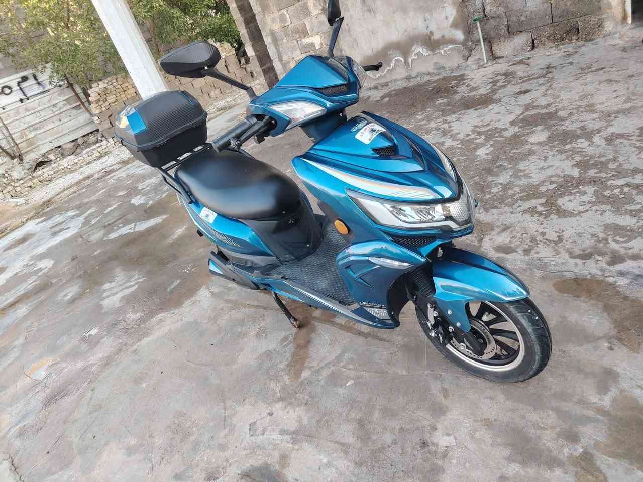 السلام عليكم دراجه شحن من مؤيد طياره موديل 25 بغداد الثعالبه شارع الكهرباء اتصال على الرقم ***********
