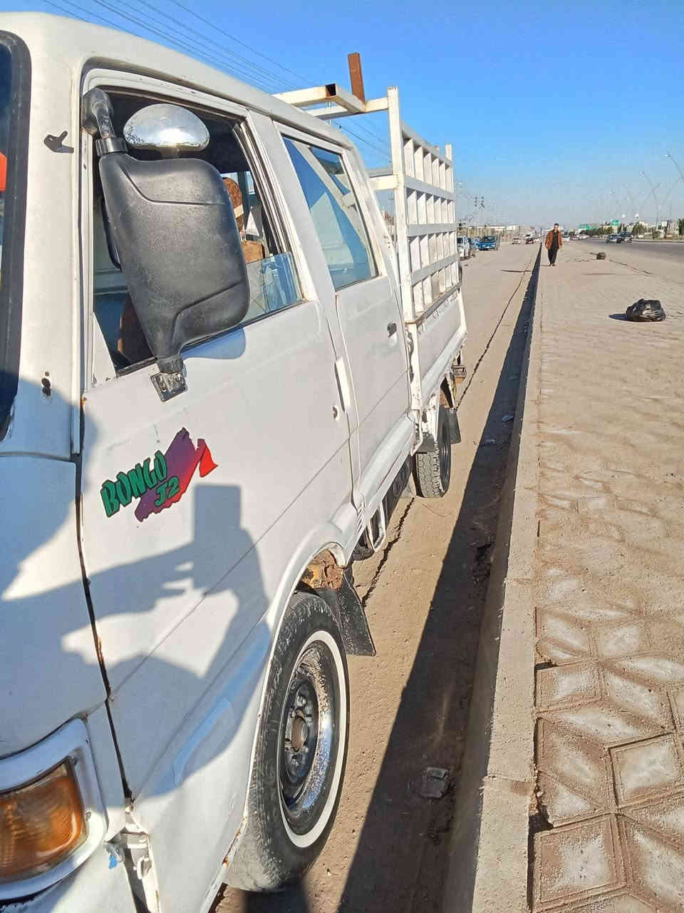 سلام عليكم كيا بنكو 1996 سياره جاهره وخيرمن الله شواصي كفاله تخم تاير جديد السعر 57 وبيه مجال بسيط المكان ديالى بعقوبه 
***********
