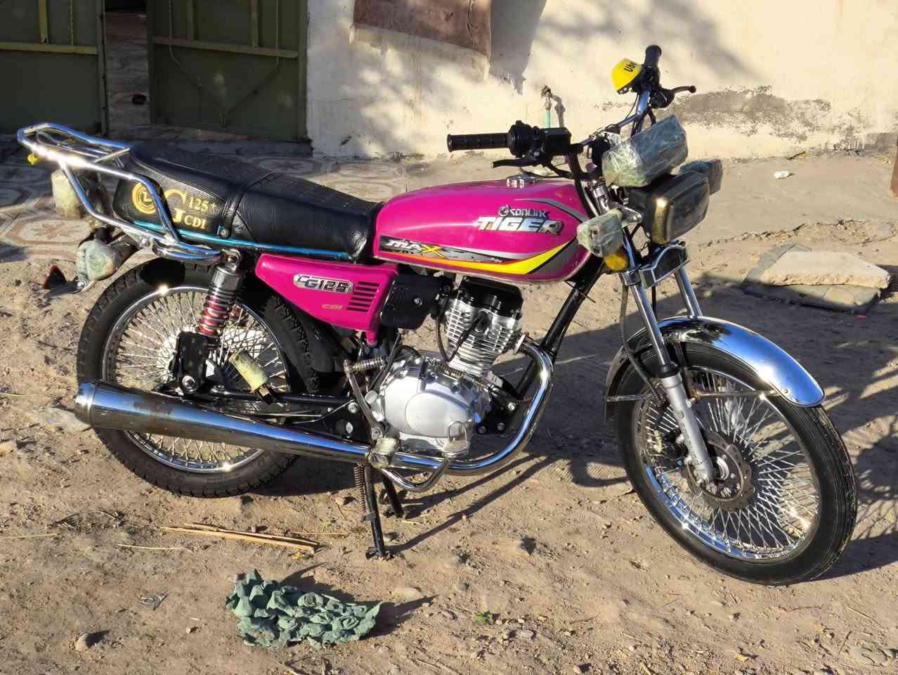 سلام عليكم دراجه تايكر للبيع موديل 24 للبيع نضافه فول كفاله عامه (وصل) (وصل) وهاذ رقمي ليتواصل وياي 

***********
