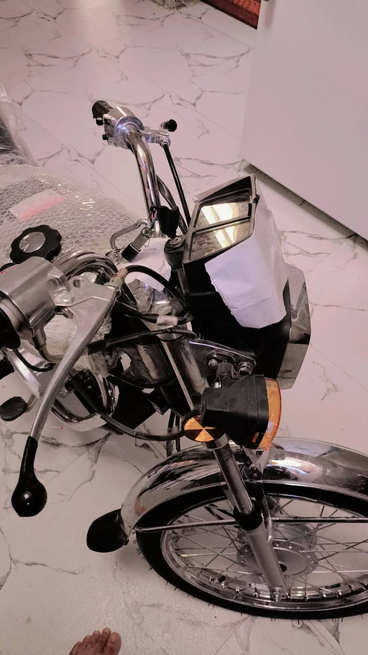 سلام عليكم دراجه 24 مكفوله كفاله عامه رقم وسنويه بسمي بصره رقم مميز 2002  دراجه سعرها مليون و250بيها مجال  محتاج ورايد ابيع مستعجل مكاني مركز الناصريه ***********تصل وبيك خير وتدلل
