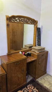 غرفة نوم أخت الجديدة مكان البياع الشرطة الخامسة سعرها 700وبيها مجال 07...