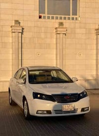 جيلي امكراند c7 موديل 2012 رقم السيارة نجف السعر 66 ورقة وبيه مجال  مح...