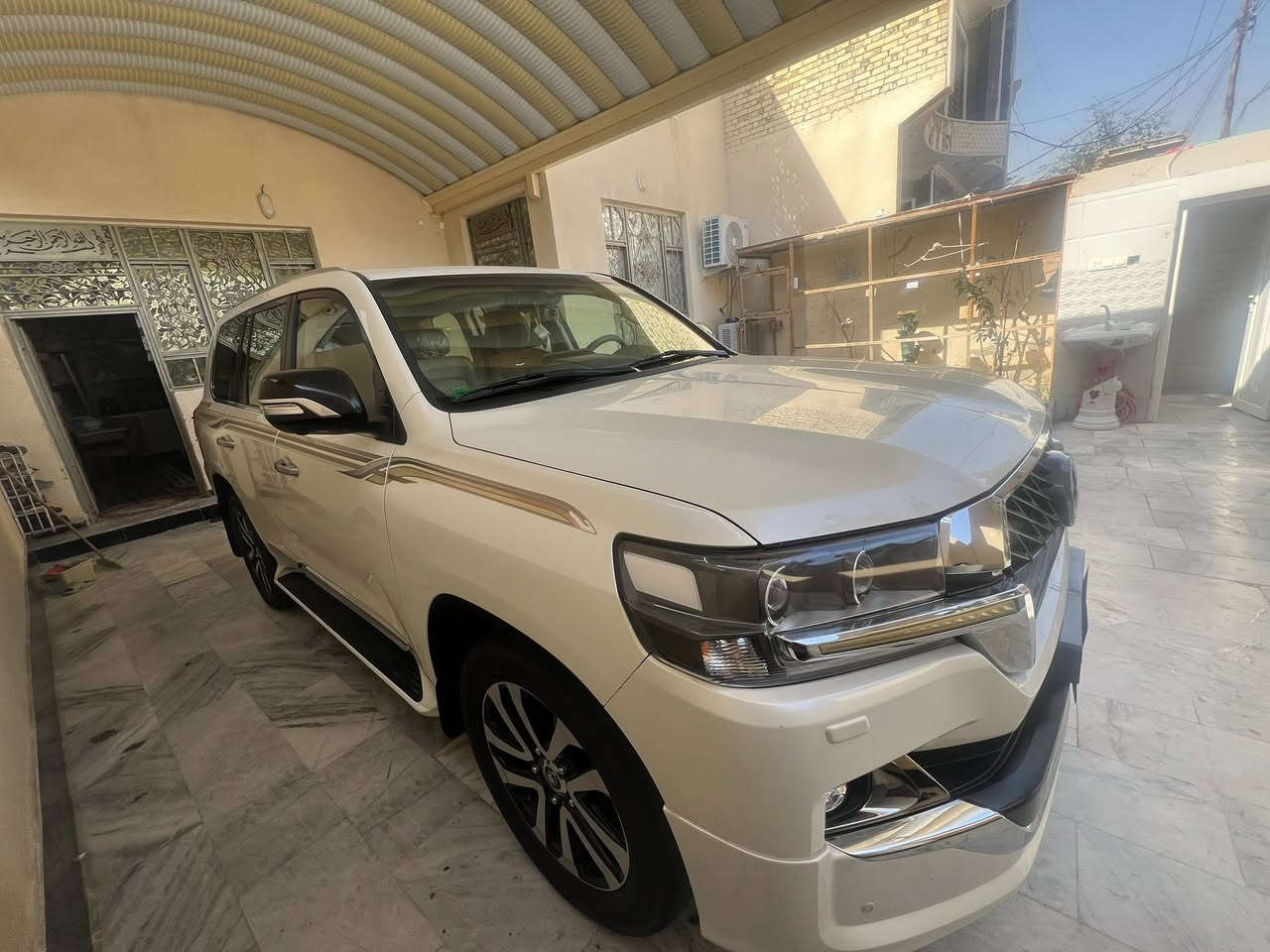 السلام عليكم موديل 2019. كويتي كفاله عامه مطلقه ماشيه 80 مكينه 8 سلندر مواصفات جنطه كهرباء 4كامرات مرايات قلاب وباقي المواصفات معروفه معروضه 535 سياره جديده بمعنى الكلمه رقم اربيل للاستفسار *********** *********** للبيع او المراوس بسياره بيك اب لو سورنتو
