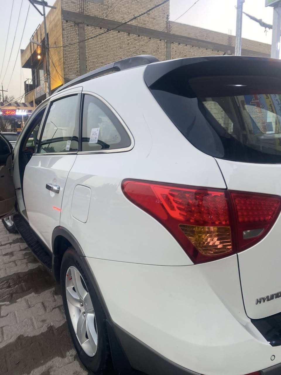 سلام عليكم
ڤير كروز 2008 فول مواصفات مكفوله الضربه بيه صبغ باب اثر شخوط رقم بغداد 

السعر 125 وبيه مجال مكاني الفلوجه 

***********
