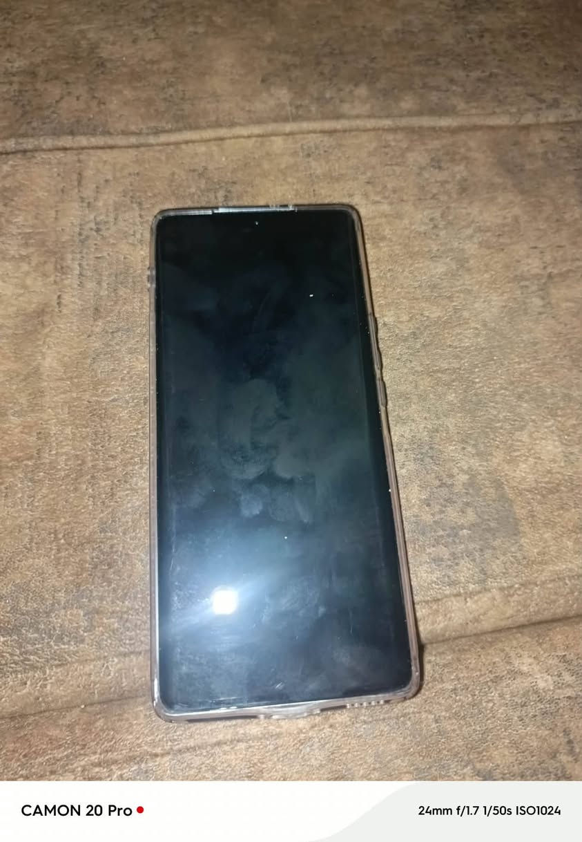 بيع او مراوس بجهاز تكنو كامون ٢٠برو ٥جي +شكد يسوه الشاشه مابيها خدش الضهر جديد مكان الجهاز موصل رجم حديد


**إذا كنت صاحب هذا الإعلان وتريد حذفه لأي سبب، رجاءا أرسل رسالة إلى الدعم الفني**