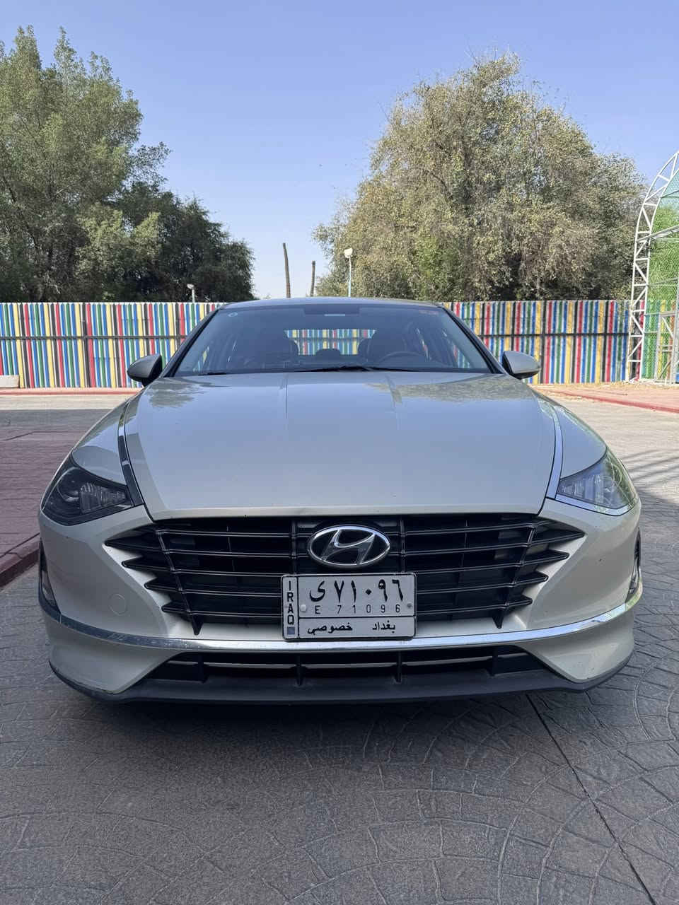 سوناتا 2020 خليجي محرك 2000 دوش
الممشى 95500 كم 
مواصفات اعتيادية ما عدا الكشنات جلد
السيارة محرك وگير نظيفات جداً كله محسن ودهن ادينول الاصلي .
مثل ما موضح بالصور بيها ضربات (مال ازدحامات) بدون ايرباك وما مصلحها ولا صابغ على وضعها .
رقم بغداد باسمي تحويل مباشر مكاني الكاظمية
السعر : 15،000 $ يعني شدة ونص وبيها مجال
للاتصال : ***********
