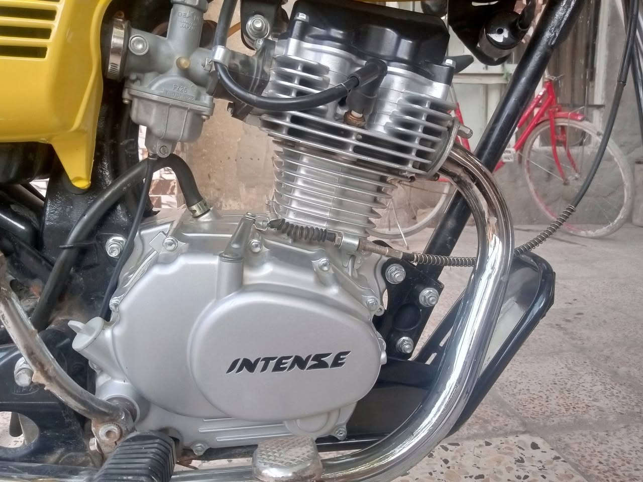 ***********السلام عليكم دراجه نضيفه للبيع سعر 700وبيها مجال
