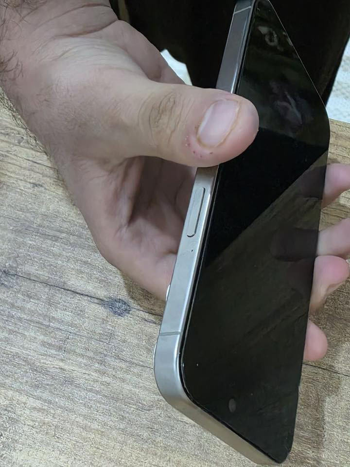 ايفون 15 برو ماكس تيتانيوم كارتونه وكيبل شاحن الاصلي مال الشركه مكفول شخط واحد مابي ذاكره 256 بطاريه 86 بيع او مراوس شعندك جهاز الترا نزل الترا فقط لا غير
للتواصل *********** اتصال او واتساب موجود
