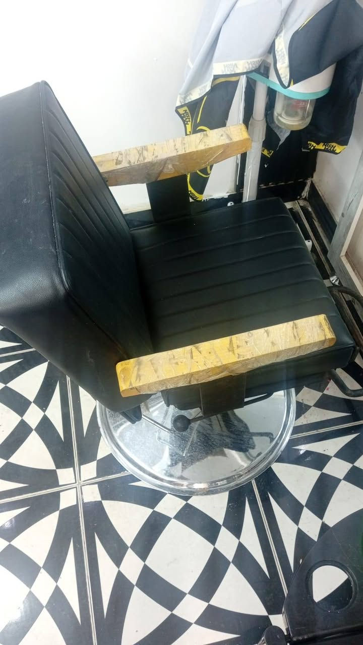 غراض صالون للبيع بسعر جدا مناسب


**إذا كنت صاحب هذا الإعلان وتريد حذفه لأي سبب، رجاءا أرسل رسالة إلى الدعم الفني**