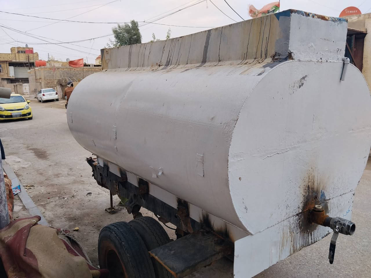 السلام عليكم مقطوره للبيع كامله هيه ول عربانه مالته بواحد و250وهاذ رقمي***********
