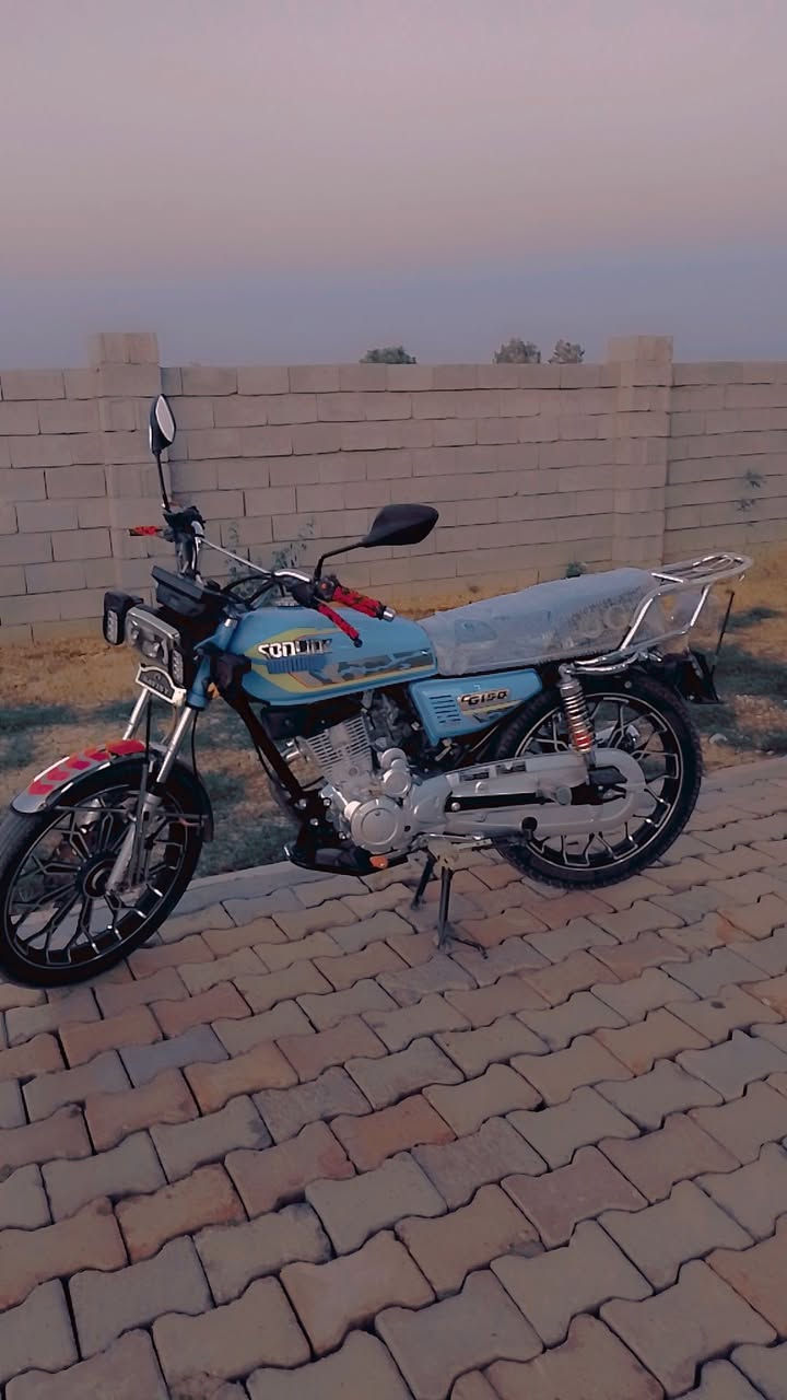 السلام عليكم شباب موطور إيراني خمسه كير مديل2024للبيع مكان ناحيت يثرب التصال عل رقم***********
