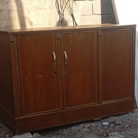 بوفيه • نضيفه • بدها قفاله
